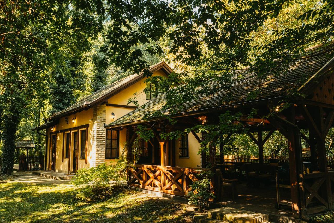 Forest House Villa Palic Exterior photo